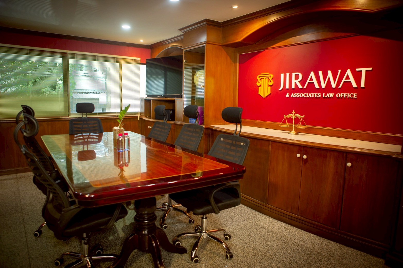 ภาพพื้นหลังประกอบเว็บไซต์JIRAWAT